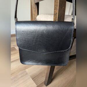 Portland Leather Hawthorne Black